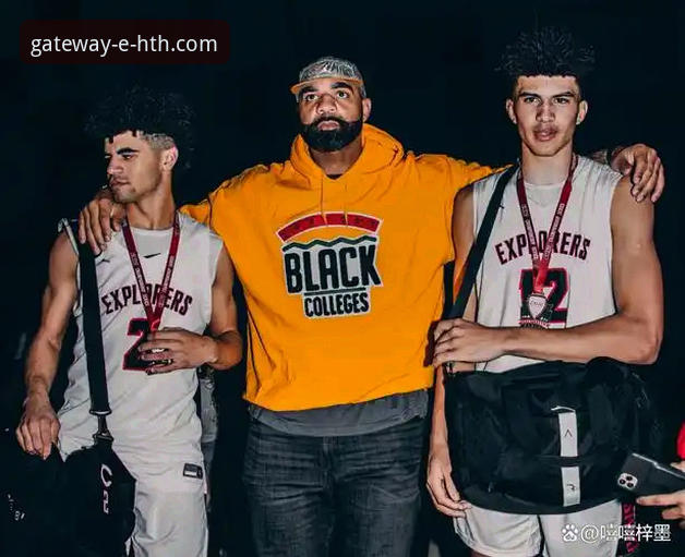 HTH华体会登录 资深用户分享布泽尔父子备战NBA选秀的观赛体验与使用心得